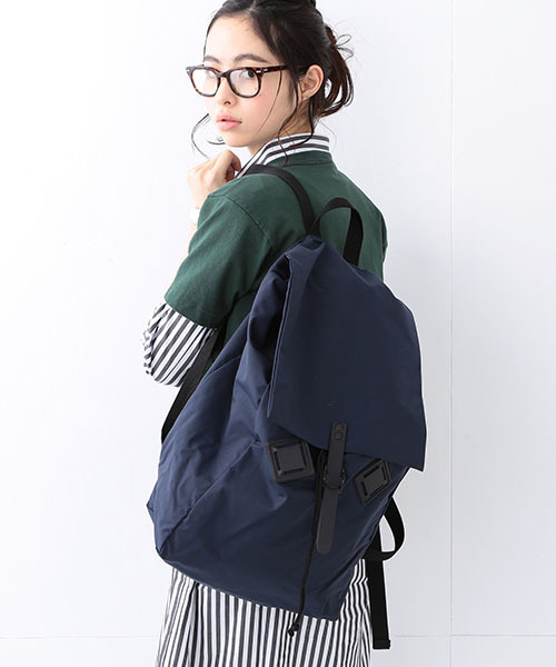 BEAMS BOY(ビームスボーイ)の「BEAMS BOY / LIGHT DAYPACK(バックパック/リュック・レディース・ブラック/ネイビー・ONE SIZE)」の1枚目の写真