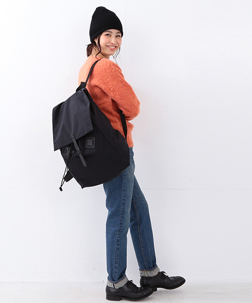 BEAMS BOY(ビームスボーイ)の「BEAMS BOY / LIGHT DAYPACK(バックパック/リュック・レディース・ブラック/ネイビー・ONE SIZE)」の16枚目の写真
