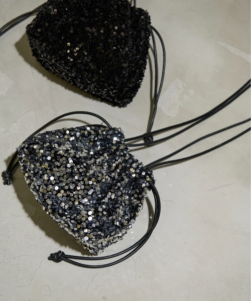THE YOn（ザヨン）の「スパンコールドローストリングミニバッグ（ハンドバッグ・レディース・ブラック/シルバー・FREE）」の22枚目の写真