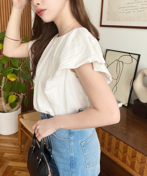 moment+(モーメントプラス)の「コットンワッシャーバルーンスリーブタックブラウス(シャツ/ブラウス・レディース・オフホワイト/ナチュラル/ブラック/ラベンダー/サックスブルー・M/L)」の17枚目の写真