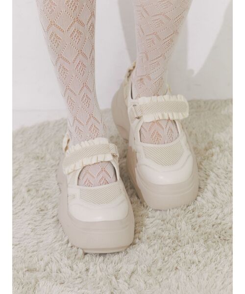 merry jenny（メリージェニー）の「フリルメッシュベルクロスニーカー（スニーカー・レディース・アイボリー/ブラック・LARGE/MEDIUM）」の6枚目の写真