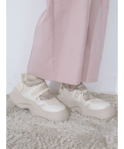 merry jenny（メリージェニー）の「フリルメッシュベルクロスニーカー（スニーカー・レディース・アイボリー/ブラック・LARGE/MEDIUM）」の7枚目の写真