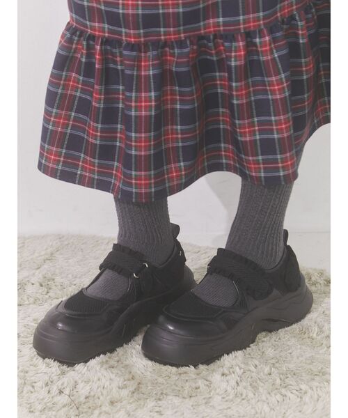 merry jenny（メリージェニー）の「フリルメッシュベルクロスニーカー（スニーカー・レディース・アイボリー/ブラック・LARGE/MEDIUM）」の21枚目の写真