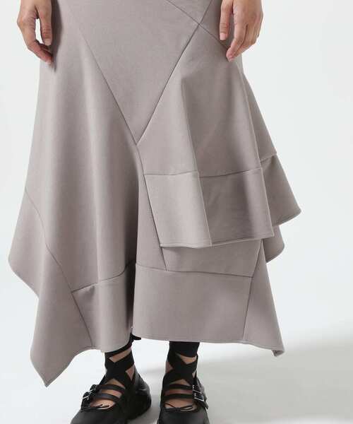 AULA(アウラ)の「AULA/アウラ/Random Flare Hem Skirt(スカート・レディース・シルバー/ブラック・F)」の13枚目の写真