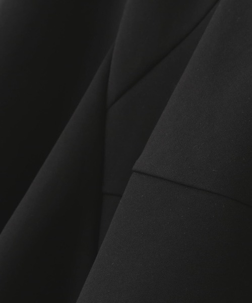 AULA(アウラ)の「AULA/アウラ/Random Flare Hem Skirt(スカート・レディース・シルバー/ブラック・F)」の6枚目の写真