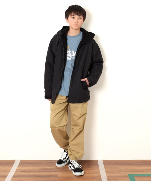 GLAZOS（グラソス）の「【大人向けサイズあり】裏ボア・フードジャケット（ブルゾン・キッズ・ブラック・130cm/170cm/160cm/150cm/140cm）」の2枚目の写真