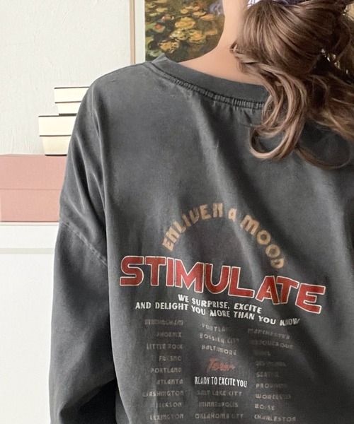 Java（ジャバ）の「【ロンT登場！】《JaVaジャバコラボ》ゆるっとカジュアルに着こなす。綿100%ピグメント加工グラフィックプリントTシャツ＆ロンT(半袖)(長袖)（Tシャツ/カットソー・レディース・A/E/C/D/B/G/F/ブラック系2/ブラック系3/ブラック系1・LARGE/MEDIUM/SMALL/X-LARGE）」の3枚目の写真