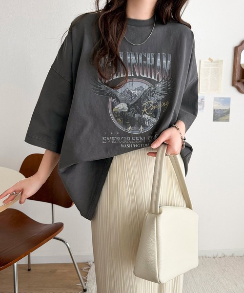 Java（ジャバ）の「【ロンT登場！】《JaVaジャバコラボ》ゆるっとカジュアルに着こなす。綿100%ピグメント加工グラフィックプリントTシャツ＆ロンT(半袖)(長袖)（Tシャツ/カットソー・レディース・A/E/C/D/B/G/F/ブラック系2/ブラック系3/ブラック系1・LARGE/MEDIUM/SMALL/X-LARGE）」の16枚目の写真