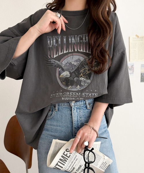 Java（ジャバ）の「【ロンT登場！】《JaVaジャバコラボ》ゆるっとカジュアルに着こなす。綿100%ピグメント加工グラフィックプリントTシャツ＆ロンT(半袖)(長袖)（Tシャツ/カットソー・レディース・A/E/C/D/B/G/F/ブラック系2/ブラック系3/ブラック系1・LARGE/MEDIUM/SMALL/X-LARGE）」の14枚目の写真