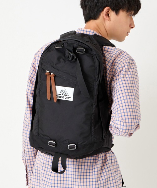 GREGORY(グレゴリー)の「DAYPACK DSP / デイパック ダブルサイドポケット / デザートサンド(バックパック/リュック・メンズ・サンドベージュ・FREE)」の8枚目の写真