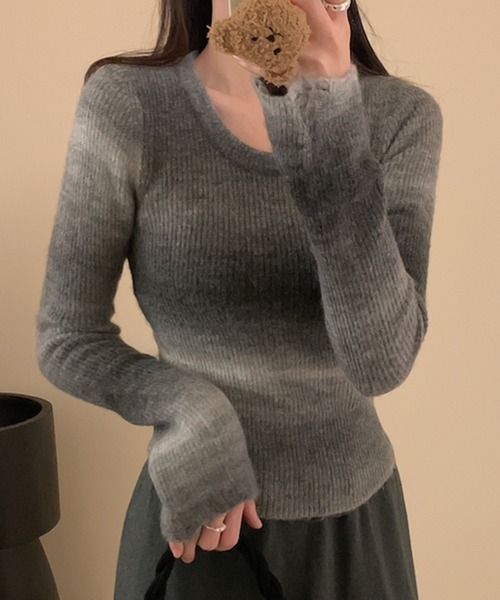 LAFFMO（ラフモ）の「グラデーションリブニット（ニット/セーター・レディース・ブラウン/レッド/グレー・F）」の2枚目の写真