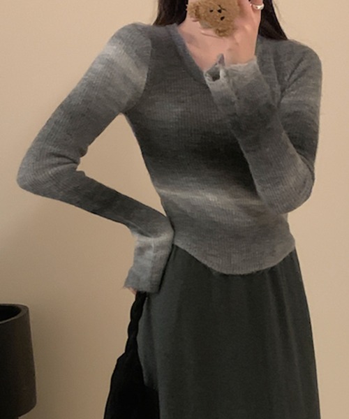 LAFFMO（ラフモ）の「グラデーションリブニット（ニット/セーター・レディース・ブラウン/レッド/グレー・F）」の12枚目の写真