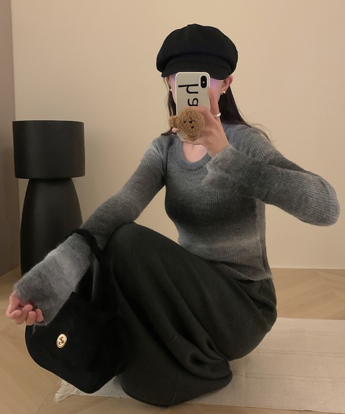 LAFFMO（ラフモ）の「グラデーションリブニット（ニット/セーター・レディース・ブラウン/レッド/グレー・F）」の5枚目の写真