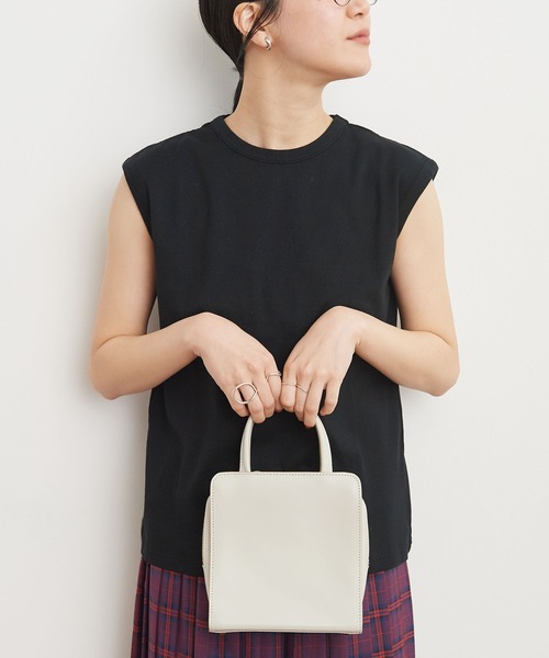 fig London(フィグロンドン)の「GIZA no sleeve(Tシャツ/カットソー・レディース・ブラック/ホワイト・FREE)」の1枚目の写真