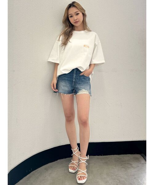 GYDA（ジェイダ）の「ハイウエスト LEFT HEM ダメージデニム ショートパンツ（デニムパンツ・レディース・ブルー/ライトブルー・X-SMALL/SMALL/MEDIUM）」の6枚目の写真