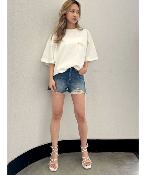 GYDA（ジェイダ）の「ハイウエスト LEFT HEM ダメージデニム ショートパンツ（デニムパンツ・レディース・ブルー/ライトブルー・X-SMALL/SMALL/MEDIUM）」の7枚目の写真
