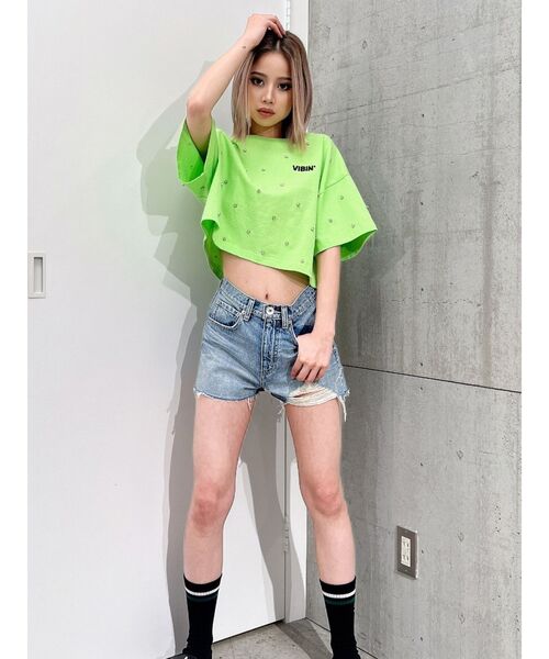 GYDA（ジェイダ）の「ハイウエスト LEFT HEM ダメージデニム ショートパンツ（デニムパンツ・レディース・ブルー/ライトブルー・X-SMALL/SMALL/MEDIUM）」の11枚目の写真