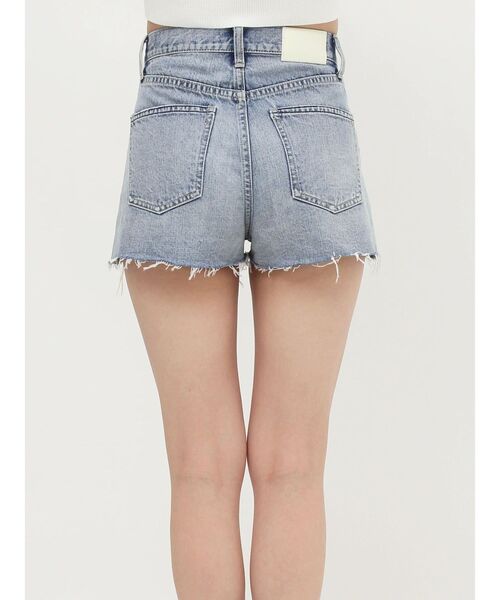 GYDA（ジェイダ）の「ハイウエスト LEFT HEM ダメージデニム ショートパンツ（デニムパンツ・レディース・ブルー/ライトブルー・X-SMALL/SMALL/MEDIUM）」の14枚目の写真