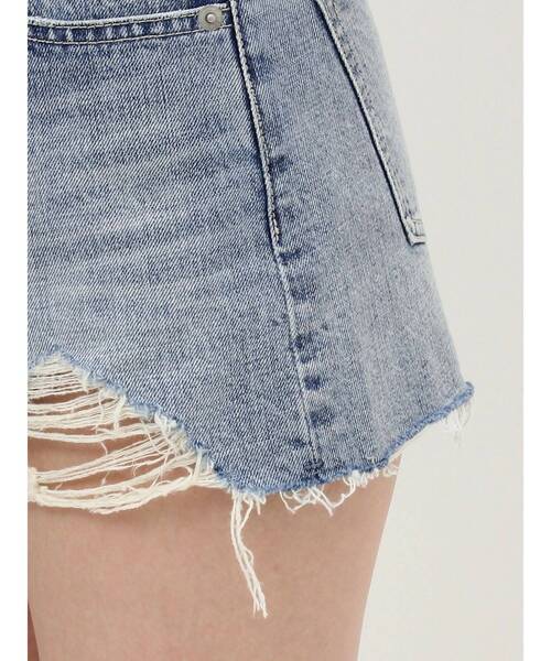 GYDA（ジェイダ）の「ハイウエスト LEFT HEM ダメージデニム ショートパンツ（デニムパンツ・レディース・ブルー/ライトブルー・X-SMALL/SMALL/MEDIUM）」の17枚目の写真