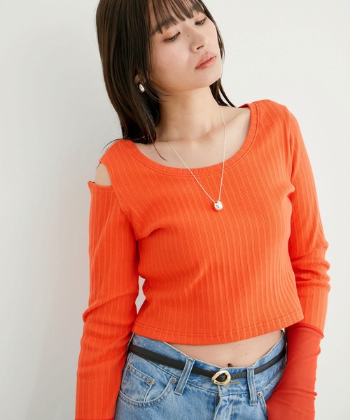VIS（ビス）の「ショルダーカットアウトショート丈プルオーバー（Tシャツ/カットソー・レディース・チャコールグレー/ホワイト/オレンジ系その他2・FREE）」の5枚目の写真