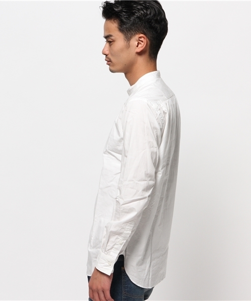 URBAN RESEARCH（アーバンリサーチ）の「UR JP MADEスヴィンバンドカラーシャツ（シャツ/ブラウス・メンズ・ホワイト・MEDIUM/SMALL/LARGE）」の6枚目の写真
