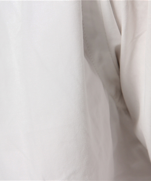 URBAN RESEARCH（アーバンリサーチ）の「UR JP MADEスヴィンバンドカラーシャツ（シャツ/ブラウス・メンズ・ホワイト・MEDIUM/SMALL/LARGE）」の3枚目の写真