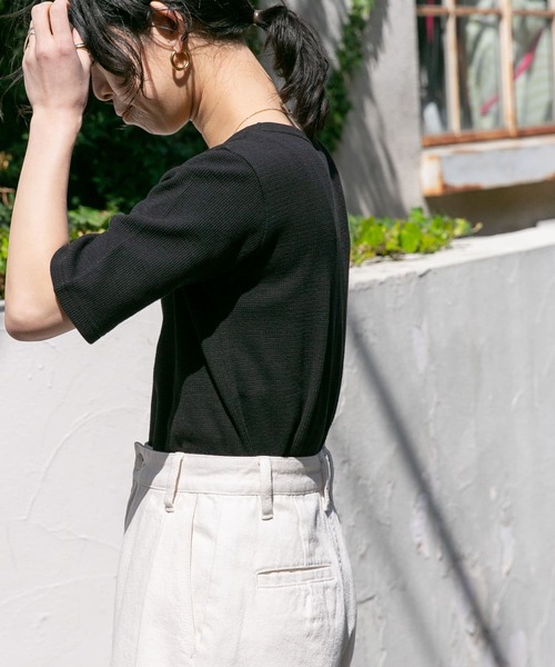 FORK&SPOON（フォークアンドスプーン）の「FORK&SPOON　ワッフルジャガードTシャツ（Tシャツ/カットソー・レディース・ブラウン系その他/ブラック/ブラック系その他/オフホワイト・1）」の14枚目の写真