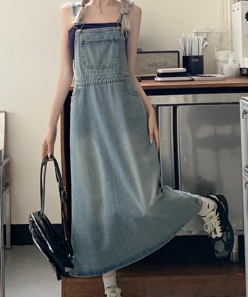 aimoha（アイモハ）の「デニムスカートオーバーオール（サロペット/オーバーオール・レディース・ブルー・LARGE/MEDIUM/SMALL）」の4枚目の写真