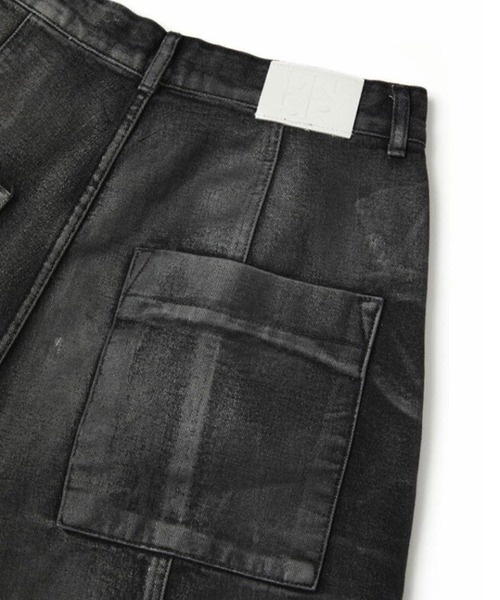DNSR（ディーエヌエスアール）の「韓国ブランド DNSR ディーエヌエスアール twoface multi cargo denim pants マルチポケットデニムパンツ カーゴデニムパンツ ワイドデニムパンツ ポケットデニムパンツ ワイドパンツ カーゴパンツ オーバーサイズ ジーパン ジーンズ 長ズボン 韓国ファッション ストリートファッション（デニムパンツ・メンズ・ブルー/ブラック・M/L）」の17枚目の写真