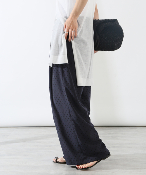 VERMEIL par iena(ヴェルメイユパーイエナ)の「《追加》ドットワイドパンツ(その他パンツ・レディース・ネイビー/チャコールグレー・38/36/40)」の19枚目の写真