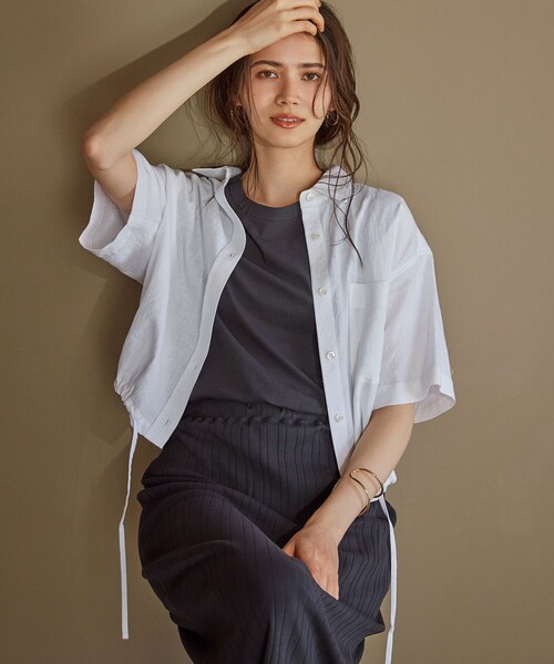 23区 S（ニジュウサンクチイサイサイズ）の「【SLOW/一部店舗限定】シアーツイストシングルジャージー ノースリーブ カットソー（Tシャツ/カットソー・レディース・ブラック系/グレー系/ベージュ系/ローズ系・32）」の5枚目の写真