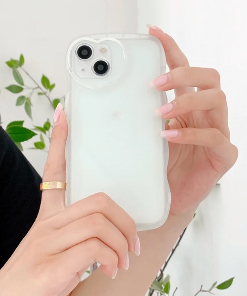 CERCA（チェルカ）の「FReePLACe/なみなみ ハートiPhoneケース X12205