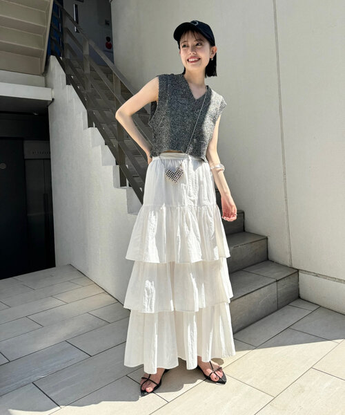 mystic(ミスティック)の「ティアードスカート(スカート・レディース・オフホワイト/ブラック・1/2)」の4枚目の写真