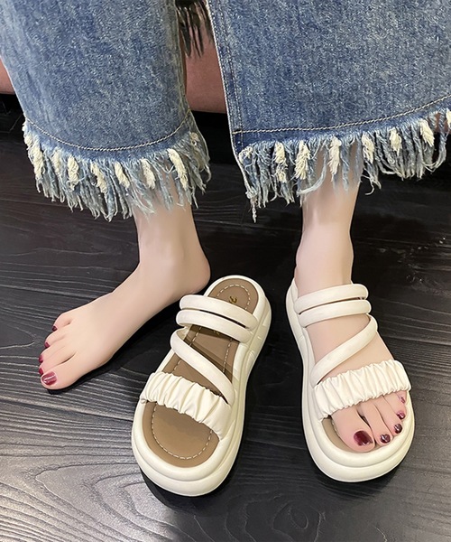 Lace Ladies(レースレディース)の「ソフト ギャザー ストラップ コンフォート フラット サンダル(サンダル・レディース・アイボリー/ブラック・ 25/23.5/24.5/22.5/24/23)」の18枚目の写真