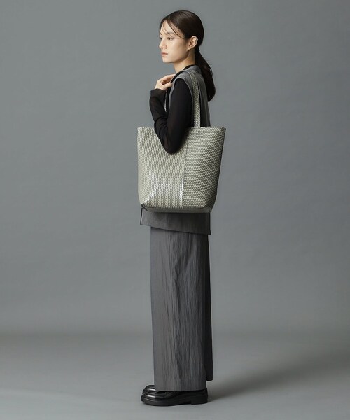 HIROKO HAYASHI（ヒロコハヤシ）の「OTTICA（オッティカ） トートバッグL（トートバッグ・レディース・グリーン/アイボリー/ブルー系その他/グレー・00）」の13枚目の写真