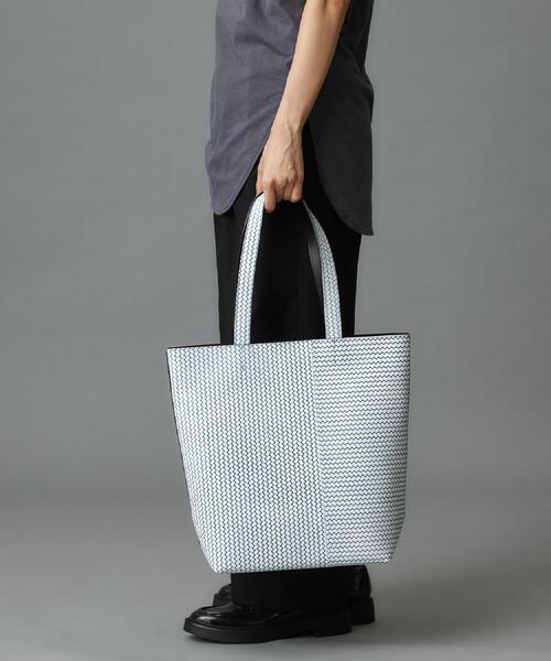 HIROKO HAYASHI（ヒロコハヤシ）の「OTTICA（オッティカ） トートバッグL（トートバッグ・レディース・グリーン/アイボリー/ブルー系その他/グレー・00）」の4枚目の写真