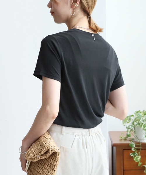 reca（レカ）の「ストレッチソフト無地Ｔシャツ（Tシャツ/カットソー・レディース・ホワイト/ブラック/カーキ・FREE）」の5枚目の写真
