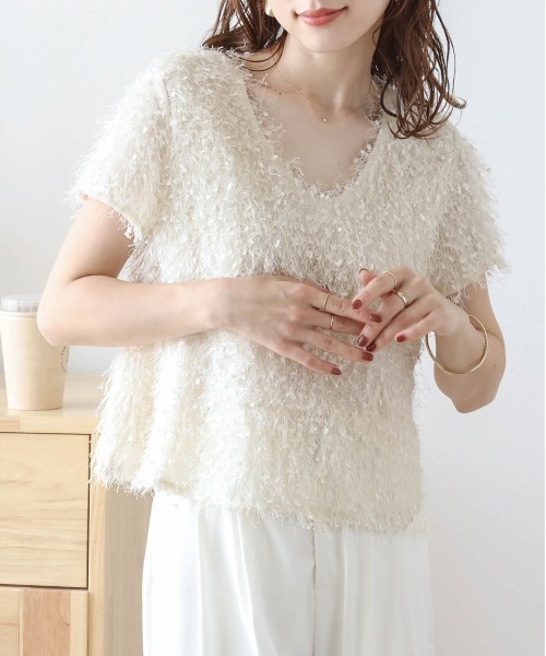 AMELY（エミリー）の「フェザーフリンジ ペプラムトップス（その他トップス・レディース・ブラック/ベージュ/ホワイト/ピンク・フリー）」の20枚目の写真