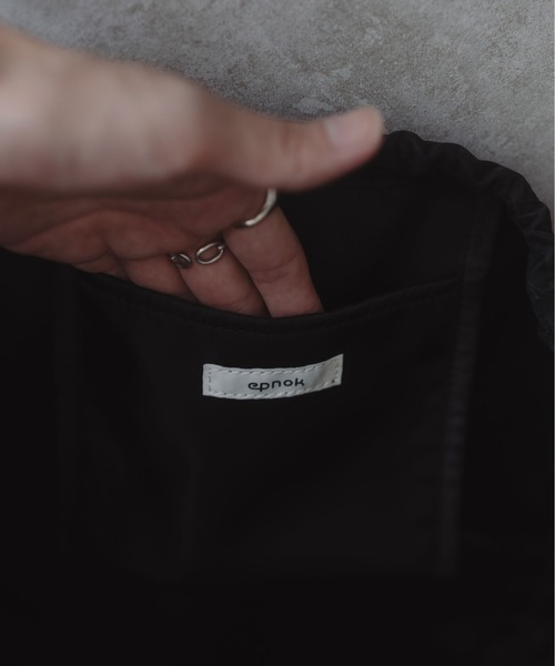 epnok（エプノック）の「シャーリングナップサック（バックパック/リュック・メンズ・ブラック・ONE SIZE）」の3枚目の写真