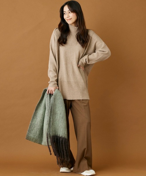 INED CLARO（イネドクラロ）の「ヘアリーカラーマフラー（マフラー・レディース・グリーン/ブラウン・フリー）」の5枚目の写真