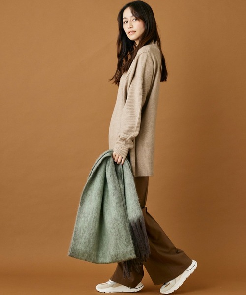 INED CLARO（イネドクラロ）の「ヘアリーカラーマフラー（マフラー・レディース・グリーン/ブラウン・フリー）」の3枚目の写真