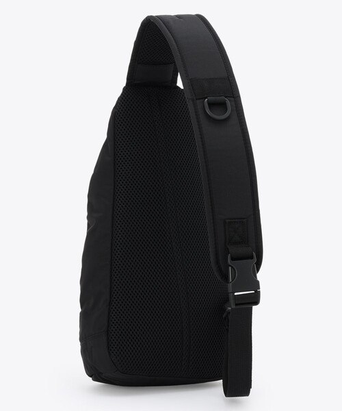 Columbia(コロンビア)の「撥水 Columbia/グレートスモーキーガーデン ボディバッグ 4L/コロンビア(ボディバッグ/ウエストポーチ・レディース・ブラック/ブルー/イエロー/ベージュ/ブルー系その他・ONE SIZE)」の6枚目の写真