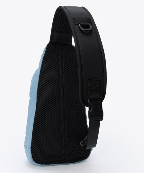 Columbia(コロンビア)の「撥水 Columbia/グレートスモーキーガーデン ボディバッグ 4L/コロンビア(ボディバッグ/ウエストポーチ・レディース・ブラック/ブルー/イエロー/ベージュ/ブルー系その他・ONE SIZE)」の14枚目の写真