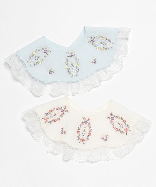petit main（プティマイン）の「【防水】レースつき刺しゅうスタイ（スタイ/よだれかけ・キッズ・オフホワイト/ライトブルー・FREE）」の8枚目の写真