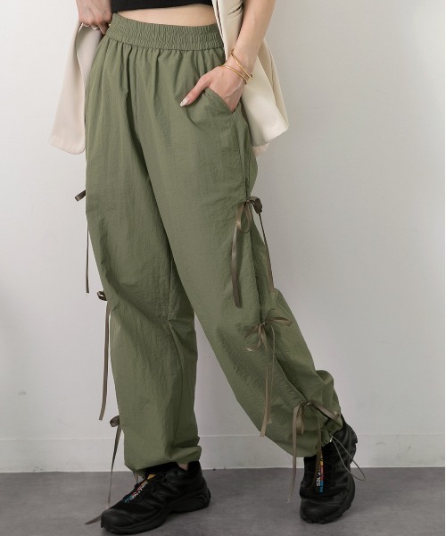 ad thie(アドティエ)の「サイドリボン パラシュートパンツ(その他パンツ・レディース・ブラック/カーキ/グレー/ナチュラル・FREE)」の22枚目の写真
