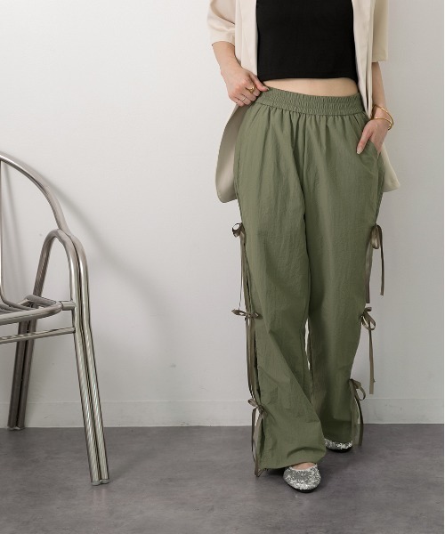 ad thie(アドティエ)の「サイドリボン パラシュートパンツ(その他パンツ・レディース・ブラック/カーキ/グレー/ナチュラル・FREE)」の20枚目の写真