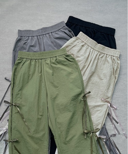 ad thie(アドティエ)の「サイドリボン パラシュートパンツ(その他パンツ・レディース・ブラック/カーキ/グレー/ナチュラル・FREE)」の12枚目の写真