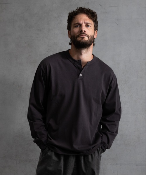 paradigm（パラダイム）の「【paradigm】ガス焼き天竺ヘンリーネックT（Tシャツ/カットソー・メンズ・ブラック/チャコールグレー/ホワイト・MEDIUM/LARGE/X-LARGE）」の3枚目の写真