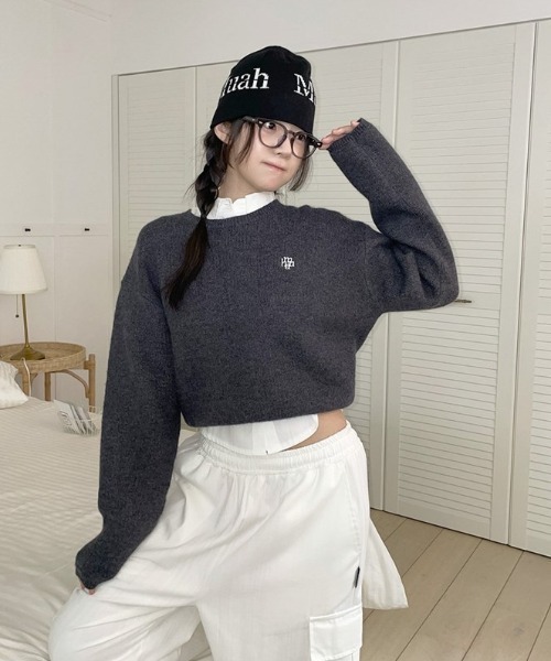 muahmuah(ムーアムーア)の「A'GEM/9 × .kom 『muah muah/ムーアムーア』 STITCH LOGO ROUND KNIT/ステッチロゴラウンドニット(ニット/セーター・レディース・ブラック/チャコールグレー/アイボリー/ピンク・FREE)」の3枚目の写真