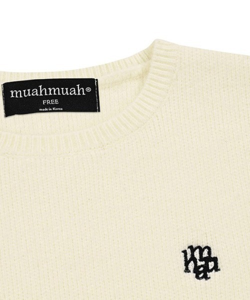 ニット セーター A'GEM/9 × .kom 「muah muah/ムーアムーア」 STITCH LOGO ROUND KNIT/ステッチロゴラウン A'GEM/9 × .kom 『muah muah/ムーアムーア』 STITCH LOGO ROUND